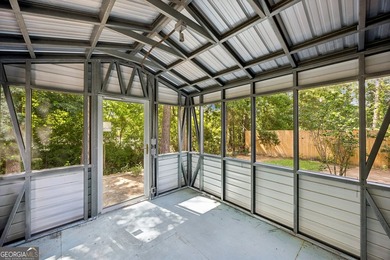 Welcome home to this well-maintained 3-bedroom, 2-bath residence - photo 25