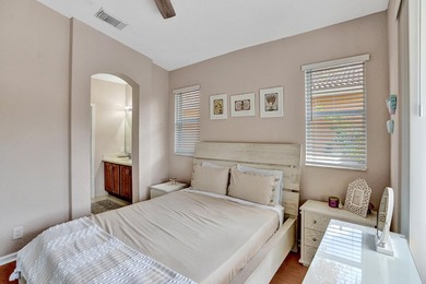 Motivated seller! This move-in-ready 2-bedroom, 2-bath townhome - photo 10