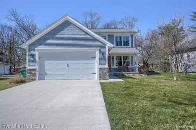 South Commerce Lake Home Sale Pending in Commerce Twp Michigan