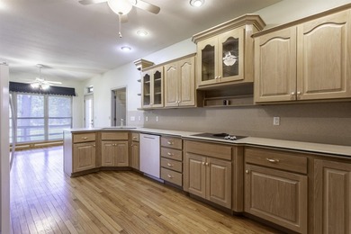 Custom-built brick golf-course home on 17th fairway of South - photo 6