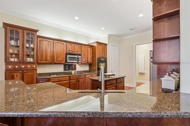 PRICED TO SELL!!This Custom-Built builder's 1 story home of 4 - photo 15