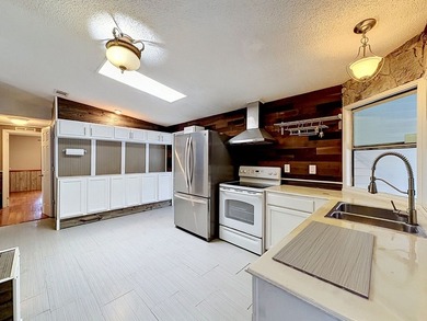 Beautiful 2BR/2BA home located in a highly desirable - photo 16