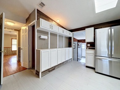 Beautiful 2BR/2BA home located in a highly desirable - photo 17