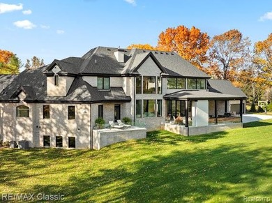 Brand New home being built and pulling permits for more. Model - photo 5