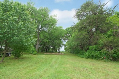 Lake Lot For Sale in Gainesville, Texas