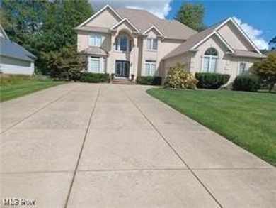 Lake Home Sale Pending in Concord, Ohio
