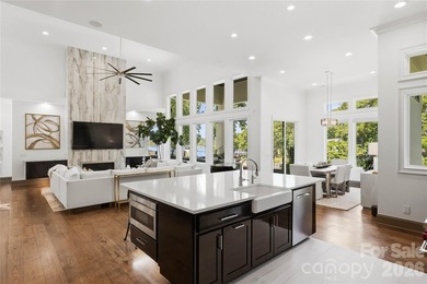 A masterpiece of modern waterfront architecture, Casa Luce is a - photo 12