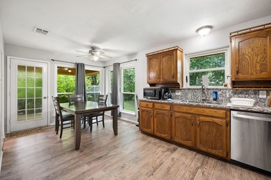 Welcome to 8 Cimarron Dr, a beautiful single-story home nestled - photo 14