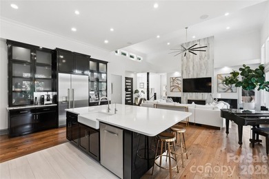 A masterpiece of modern waterfront architecture, Casa Luce is a - photo 15