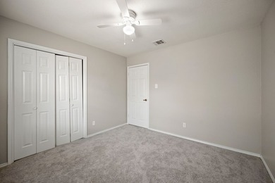 Welcome to 8 Cimarron Dr, a beautiful single-story home nestled - photo 21
