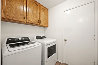 Welcome to 8 Cimarron Dr, a beautiful single-story home nestled - photo 25
