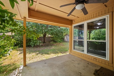 Welcome to 8 Cimarron Dr, a beautiful single-story home nestled - photo 26