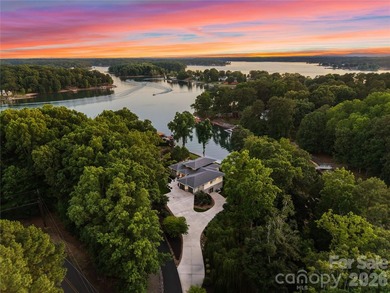 A masterpiece of modern waterfront architecture, Casa Luce is a - photo 45