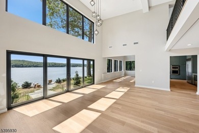 Welcome to an exceptional luxury retreat in sought-after West - photo 6