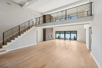 Welcome to an exceptional luxury retreat in sought-after West - photo 7