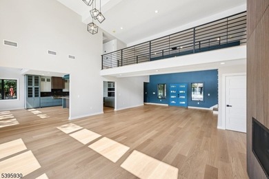 Welcome to an exceptional luxury retreat in sought-after West - photo 9