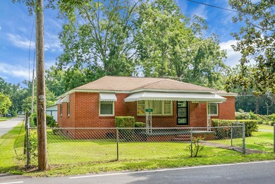 Here's your chance to own a beautiful brick home on a spacious - photo 3