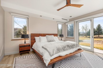 Exquisite Contemporary Home on the 5th Gold Tee Box of the - photo 17