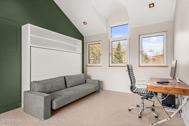 Exquisite Contemporary Home on the 5th Gold Tee Box of the - photo 26