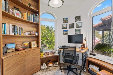 Spacious 4-bedroom home in a prime location with a top deck - photo 28