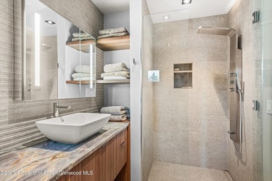 Exquisite Contemporary Home on the 5th Gold Tee Box of the - photo 30