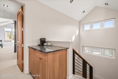 Exquisite Contemporary Home on the 5th Gold Tee Box of the - photo 31