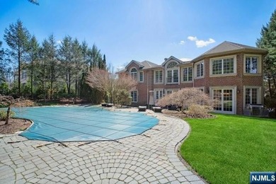 Explore Colonial-style masterpiece located in the prestigious - photo 32