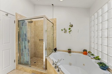 Spacious 4-bedroom home in a prime location with a top deck - photo 32