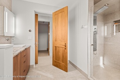 Exquisite Contemporary Home on the 5th Gold Tee Box of the - photo 34
