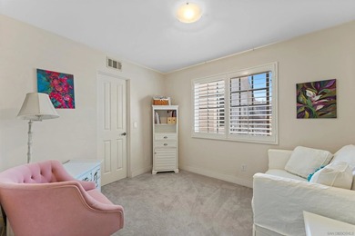Spacious 4-bedroom home in a prime location with a top deck - photo 36