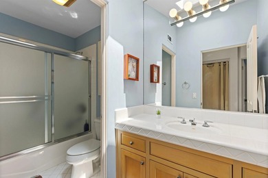 Spacious 4-bedroom home in a prime location with a top deck - photo 38