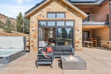 Exquisite Contemporary Home on the 5th Gold Tee Box of the - photo 39