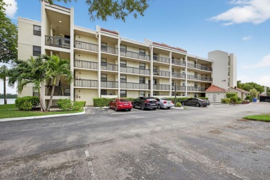 Lake Condo For Sale in Oakland Park, Florida
