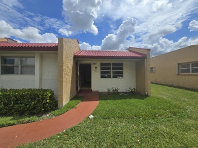 Lake Condo For Sale in West Palm Beach, Florida