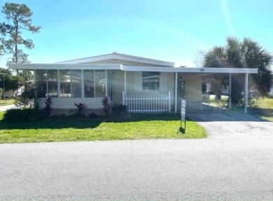 Mid Florida Lakes Home For Sale in Leesburg Florida