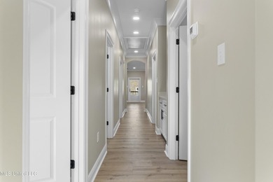 Back on the market due to buyer's financing falling through - photo 10
