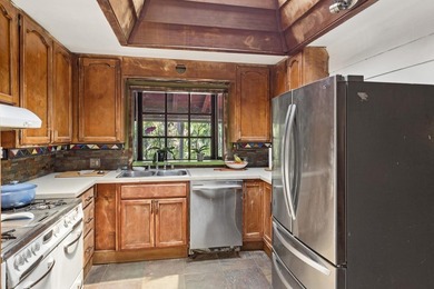 A rare slice of old-world charm in Silicon Valley! Built in 1912 - photo 11