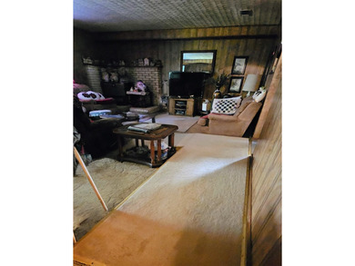 Perfect location to live and work!! 3 + acres with a 1500 sq ft - photo 13