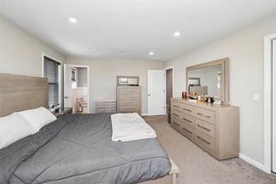 This NEW CONSTRUCTION waterfront Colonial offers modern luxury - photo 15