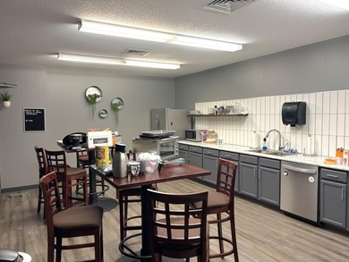 Discover a rare office and warehouse opportunity in Nisswa - photo 16