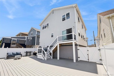 This NEW CONSTRUCTION waterfront Colonial offers modern luxury - photo 24