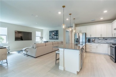 This meticulously maintained Mystique features 3 bedrooms + den - photo 6