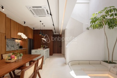 Luxurious and Modern 3 Bedroom Villa in The Heart of Berawa - photo 5