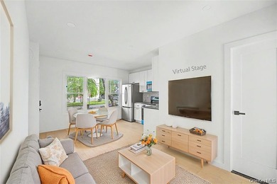 Forest Hills prime location! Fully renovated, Move-in Ready - photo 8