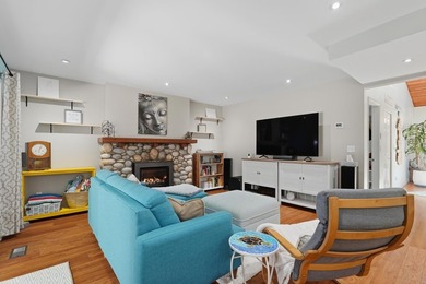 Welcome to this beautifully renovated home in the heart of Ocean - photo 13