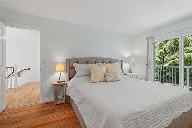 Welcome to this beautifully renovated home in the heart of Ocean - photo 23