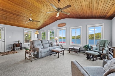 Beautifully appointed lakefront ranch has breathtaking views of - photo 9