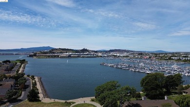 View, view, and more views! Welcome to 194 Lakeshore Ct, a - photo 32