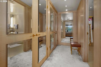 On the 24th floor of Fountain Plaza, this stunning residence - photo 32