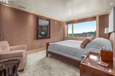 On the 24th floor of Fountain Plaza, this stunning residence - photo 34